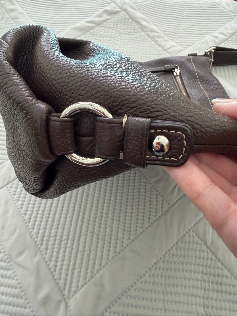 Coach Classic Medium Pebbled Leather Hobo Shoulder Bag in Dark Brown Leather - Picture 4 of 13
